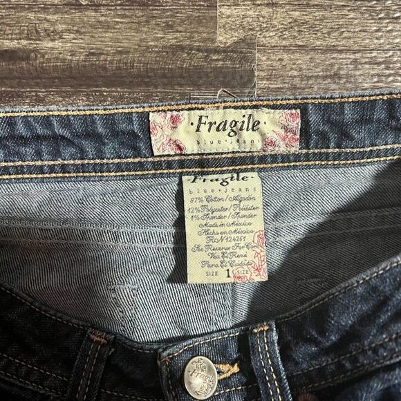 Fragile Juniors Low Rise Skinny Jeans - Picture 2 of 3